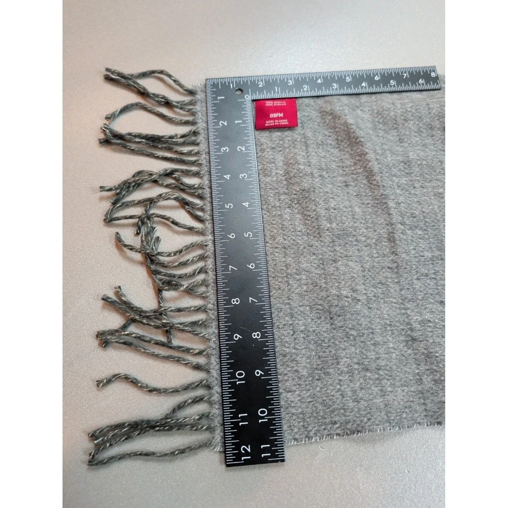 Merona Gray Knit Scarf Soft Acrylic Fringe Winter Wrap OSFM Gray Heathered